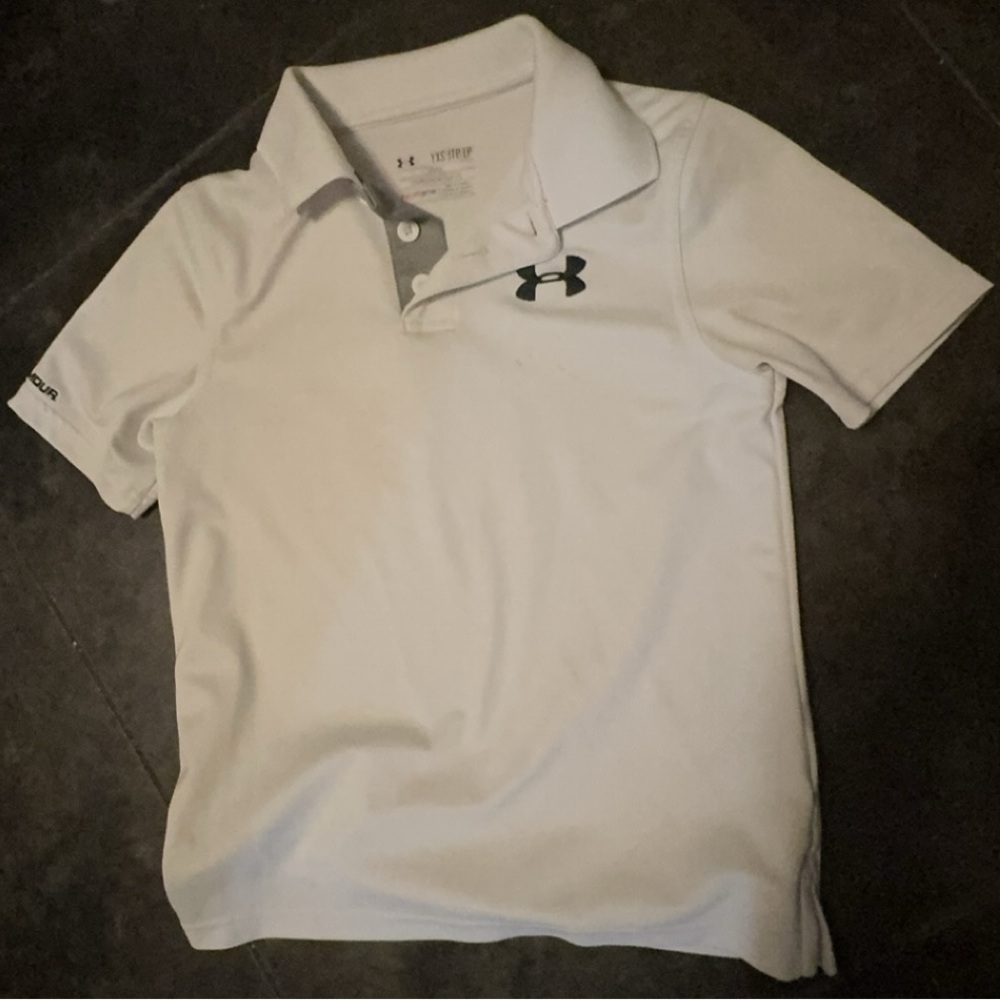 BOYS UNDER ARMOUR POLO SHIRT